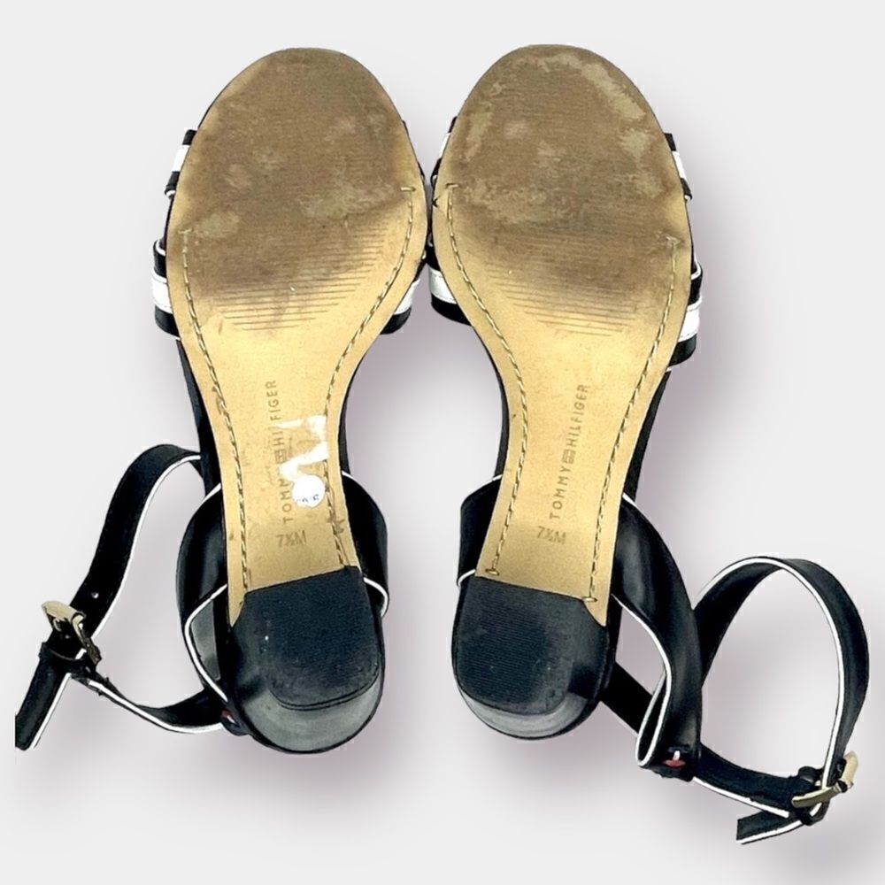 Tommy Hilfiger Block Heel Sandals T-Strap Ankle Straps Size 7.5 - Picture 11 of 12